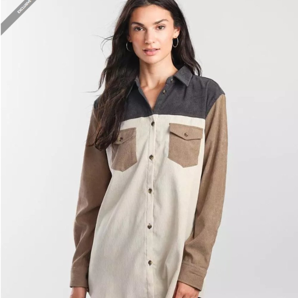BKE Color Block Corduroy Shirt, size Small (Cream